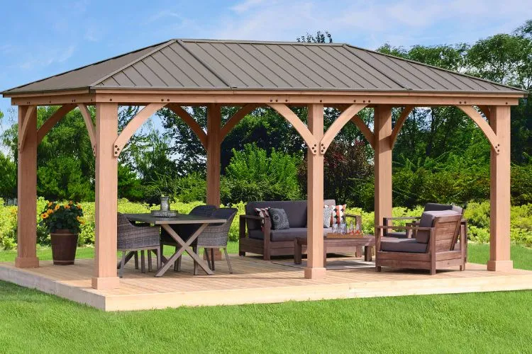 Advantages and Disadvantages of Wood Gazebos